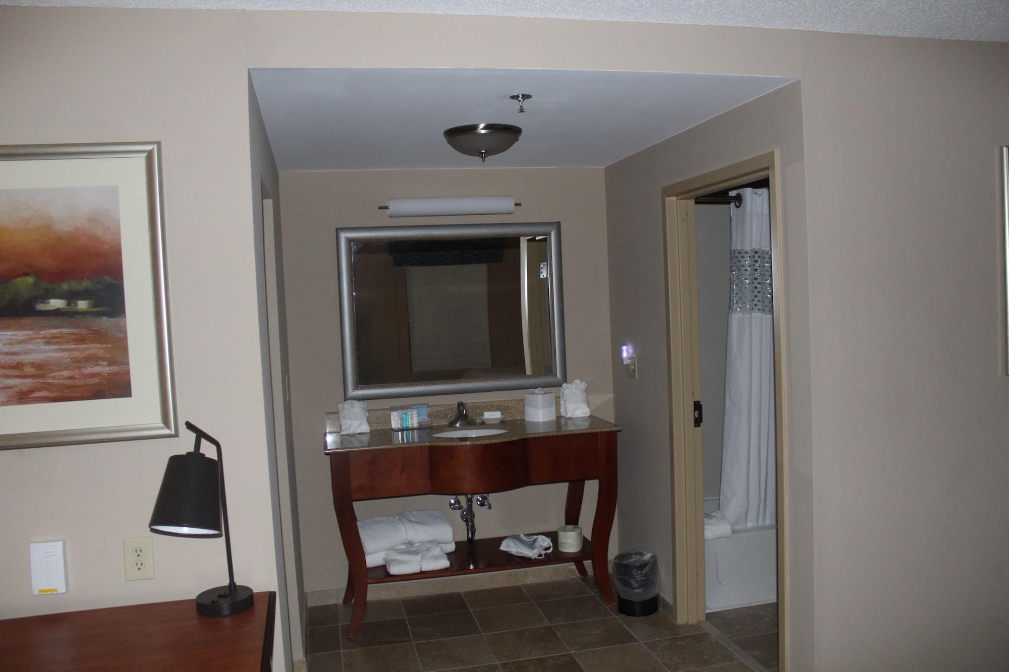 Hampton Inn Gloucester Eksteriør billede