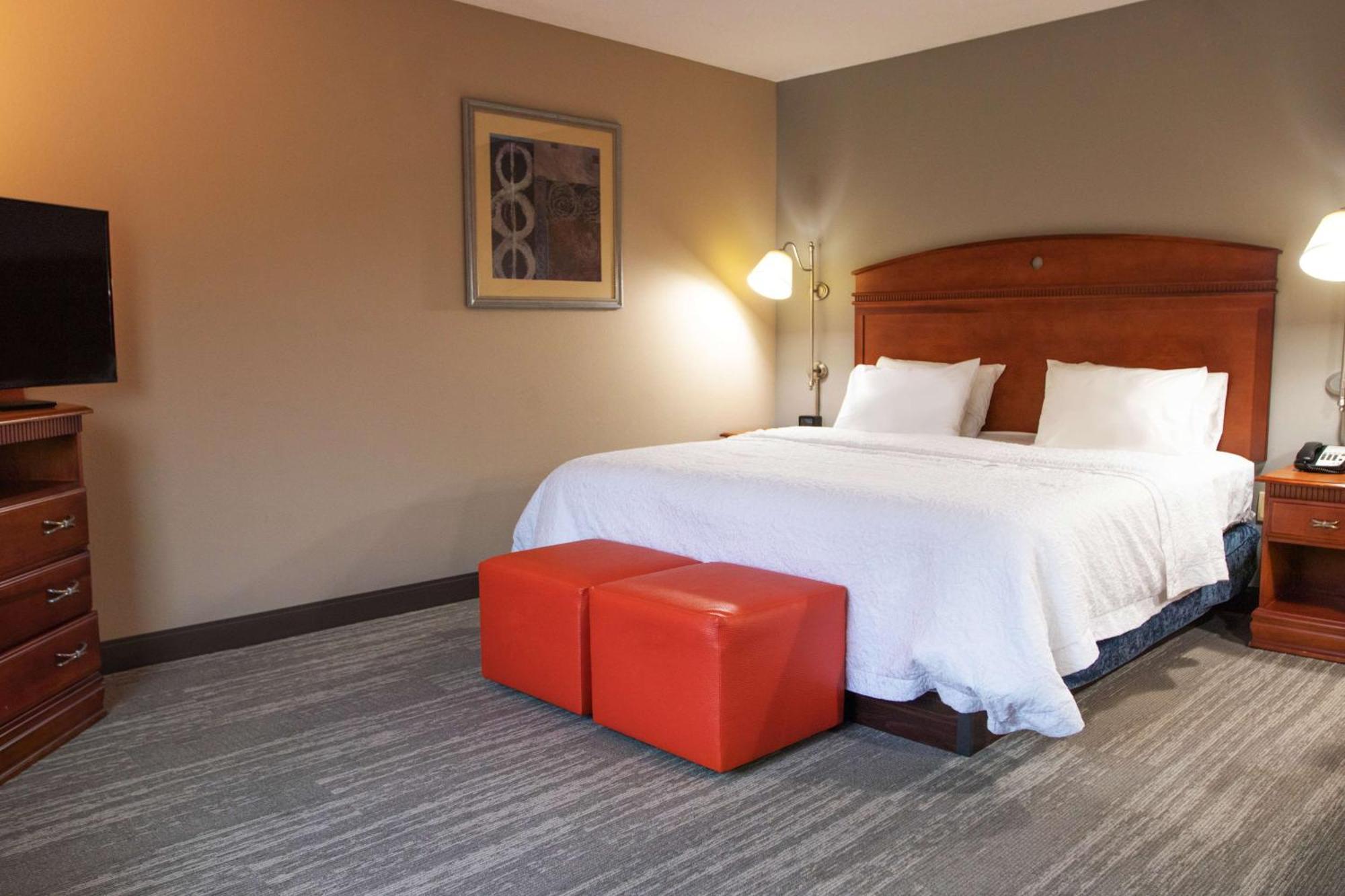 Hampton Inn Gloucester Eksteriør billede